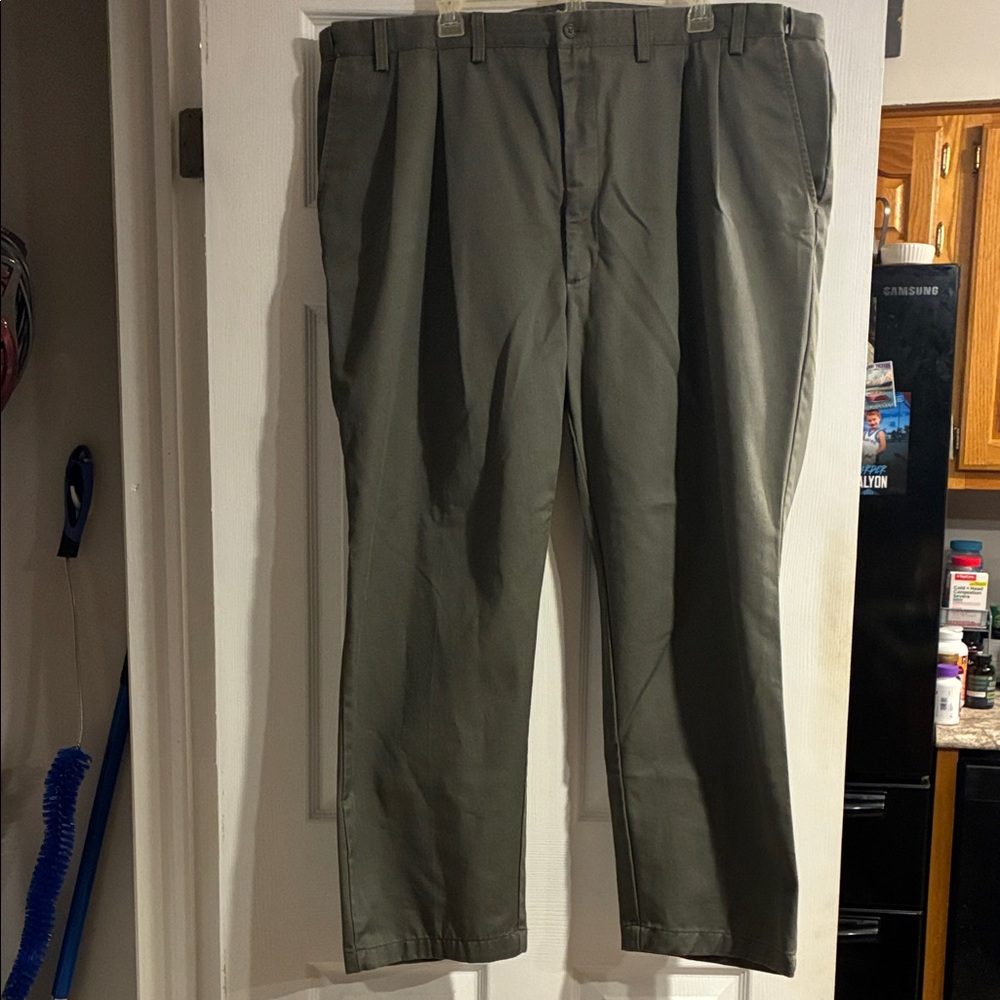 Izod Men's Khaki Chinos